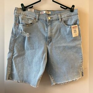 NWT Levi’s High-rise Bermuda Denim Shorts (Size 14)